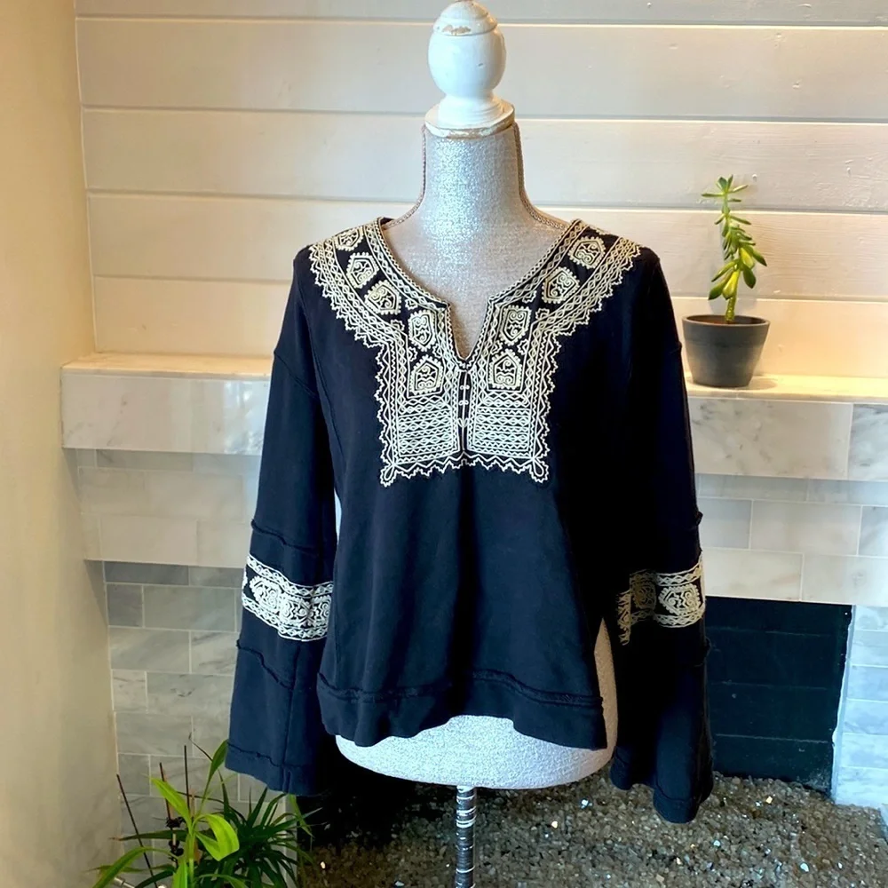 Free People Santa Maria Boho Embroidered Knit Pull-Over Top Size XS
